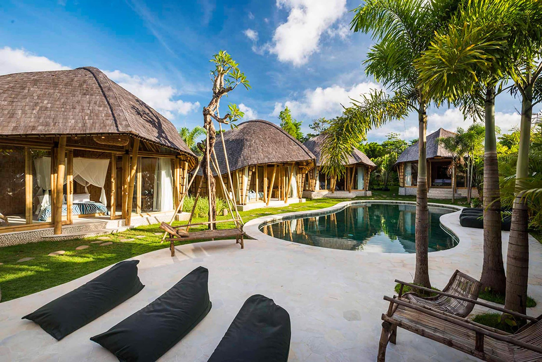Villa Bily — 4BR bamboo compound