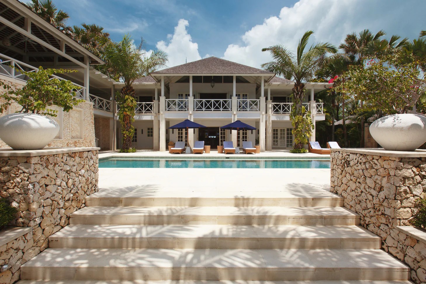 Villa Tamarama — 5BR compound на утёсе